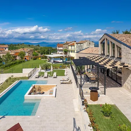 Lunetta Villa Kascerga